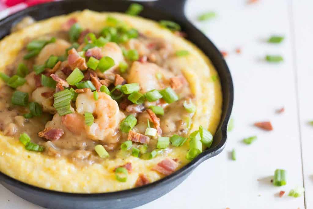 Cajun Shrimp and Grits with Bacon Gravy