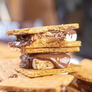 A photo of air fryer s'mores