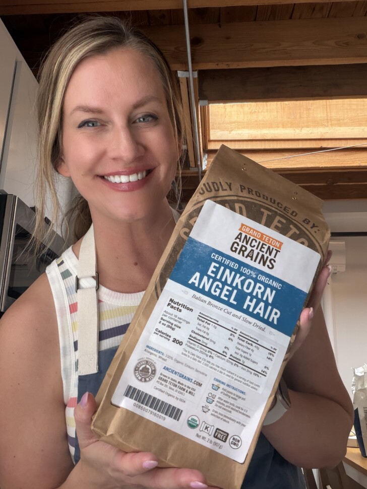 Michelle from blackberrybabe.com with a bag of pasta from Grand Tetons Ancient Grains