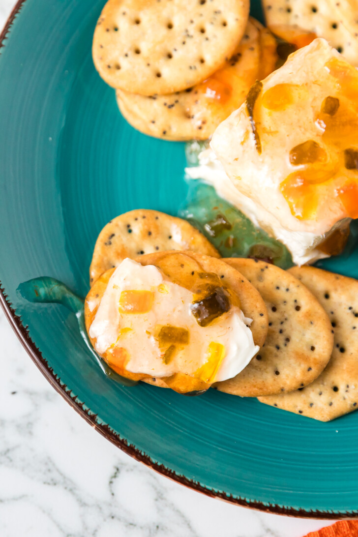 pepper jelly and cream cheese on crackers